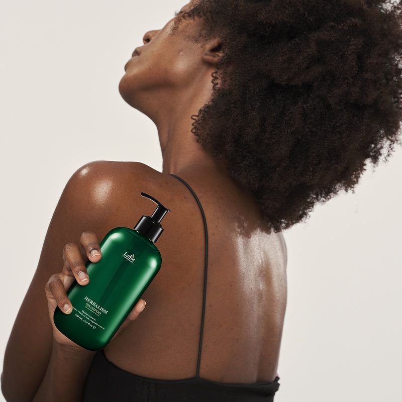 Lador Herbalism Shampoo - 530ml